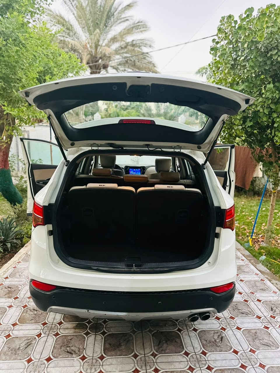 سلام عليكم
للبيع سنتافي 2014 خليجي مكفوله كفاله عامه فول موصفات 1/1 بانورما ويل كروم فول للخير رقم بغداد باسمي سعرها 188 وبيها مجال ***********
