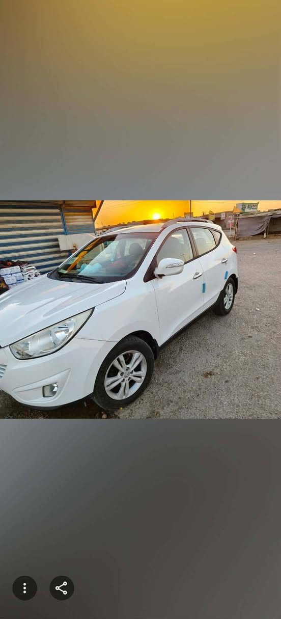 السلام عليكم... 
توسان ٢٠١٢ خليجي رقم سليمانيه تحويل مباشر  مكفوله من الكص والتبديل ما عدا مكانات بارد وصبغ بسيط جداً مكينة 2000دوش بحالة جيدة جداً وگير ممتاز  ..حداديه ٨٠٪ أمامي وخلفي.. التايرات  جديدات نظافتهن ٧٠٪ الأرضية مغلفة جلد ..بصورة عامة السيارة جيدة جداً
مكان السيارة واسط الكوت ..الاستفسار الاتصال ***********   ***********
