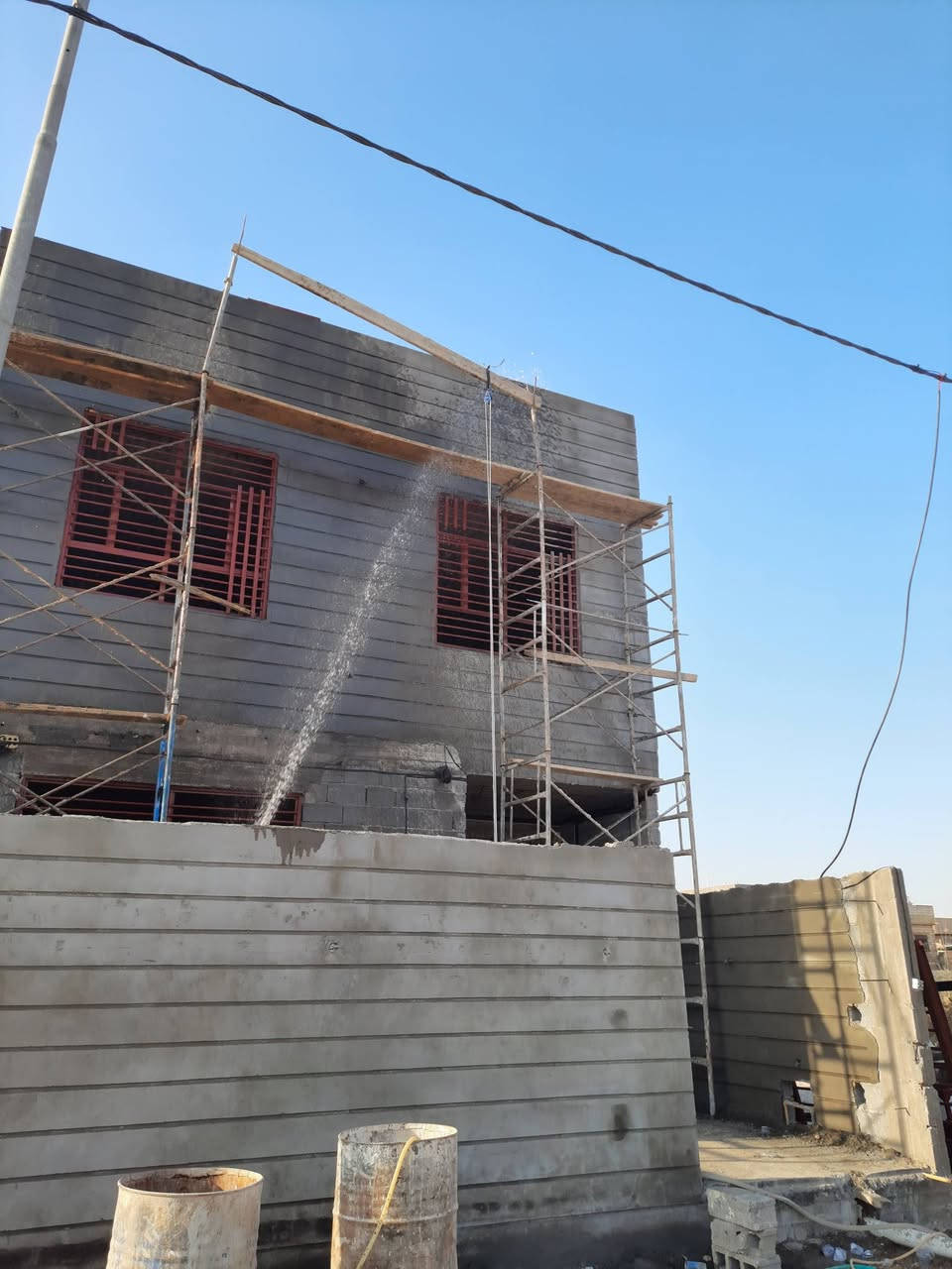 سلام عليكم اليريد ماي ارو رش صبه بتلو عمال إذا محتاجين ماي ارو ترس تانكيات ***********
