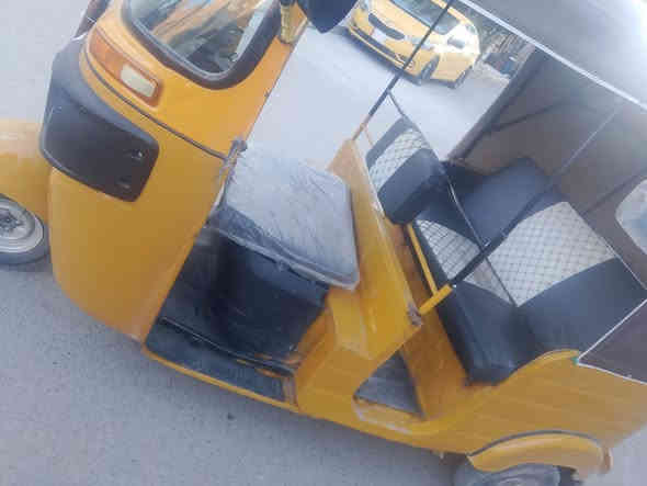 سلام عليكم تكتك للبيع موديل 20 رقم وسنوية تكتك كبل للشارع كاملة تجي وتكلب مكلف بلنشر خابر راعيهة مكينة مكفولة لا تنقص ولا تبخر المكان الكمالية السعر 5و800وبيهة مجال حك الجية رقم ***********
