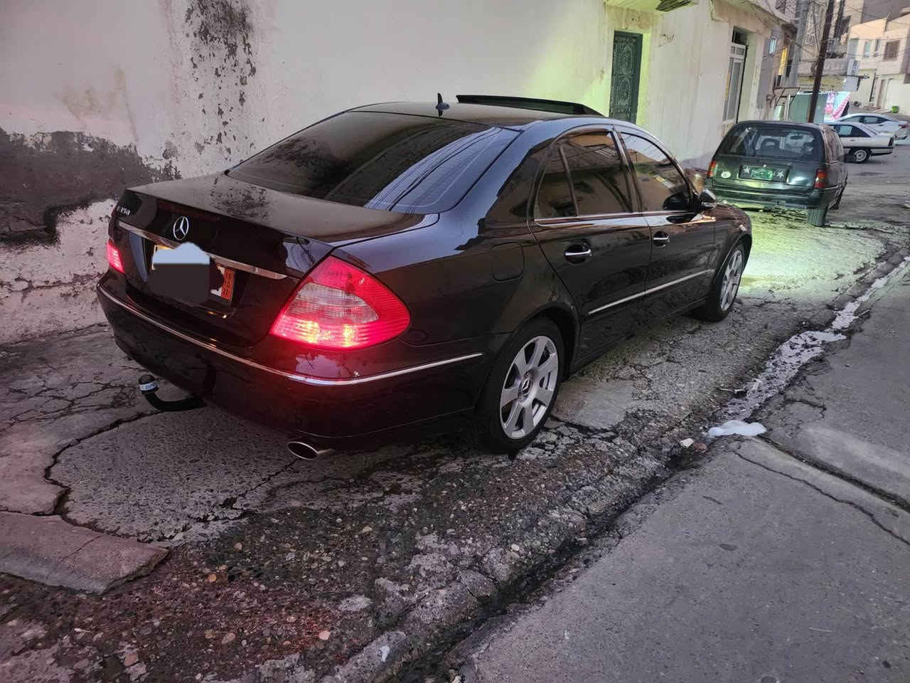 مارسدس
منفيس عصلي 
موديل2007
رقم اوربي شرط
دين و دزين شرط
غرامه و و كاله مرور
حجم مكينه 350و6بستن
كيرا و مكينه شرط 
سقف و حيزام شرط
3قتعه به خ
بي دا خلي
مكان دهوك
سعر90مجال
رقم تلفون*********** دهوك, العراق
