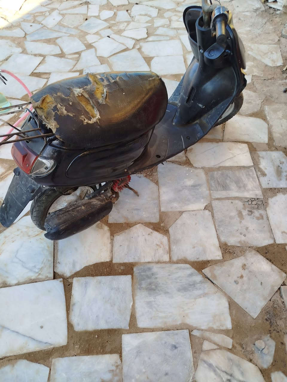 سلام عليكم دراجه  شغاله بس تخربط وبنجره كوم حديد ابيعك هاي كدام عينك مكان دراجه الاسكان ***********
