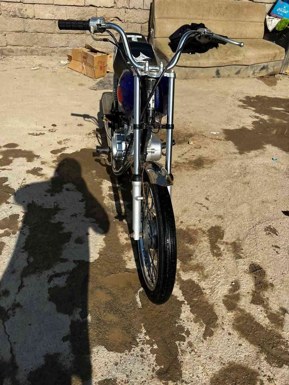 سلام عليكم نامه للبيع كامله مانقصه برغي فقط مفتوحه بوشه وبستم بس شرط محركهه ماينسمع لاصوت ولا تبخير شرط دراجه موديل 20 اورق كامله حت مكمركهه سعرهه 625 وبيه مجال مكاني ناصريه سيددخيل رقم ***********
