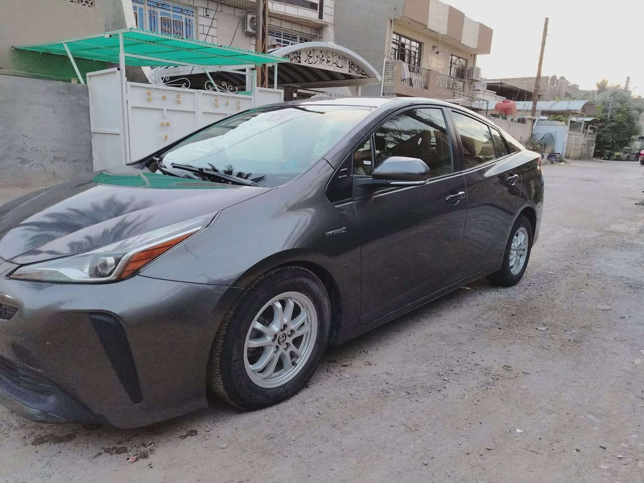 من رخصة الادمن ؟؟
تويوتا بريوس هايبرد موديل 2022 م

3 وضعيات قياده 

نظام اصطفاف ذاتي 

رادار تحديد مسار 

قيادة ذاتية

مثبت سرعه 

حساسات 360 درجة 

تدفئه تبريد 

تحكم ستيرن 

تحكم شاشه 

السياره اقتصاديه 100‎%‎

السعر 128

عنوان بغداد 

للتواصل ***********
