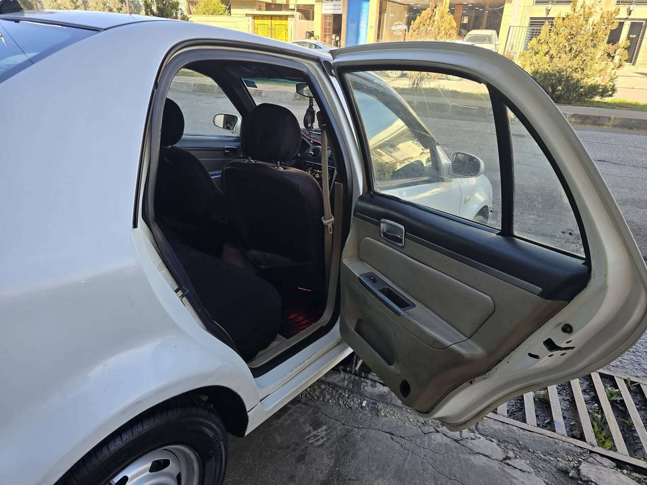 السلام عليكم
سي كي 2013 للبيع (فقط نقد بدون اقساط)
محرك كورلا 
طخم تايرات جديد
كابون بانزين
تبريد ثلج
صبغ فقط ملاحظات ما بيها اي حادث او ضربة 
صاحبها الشرعي اني 

مكان السياره موصل جانب الايمن حي الدواسة 
للاستفسار الاتصال على الرقم
***********
