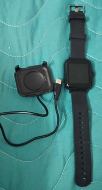 ساعة إلكترونية • ساعة ذكية • للبيع