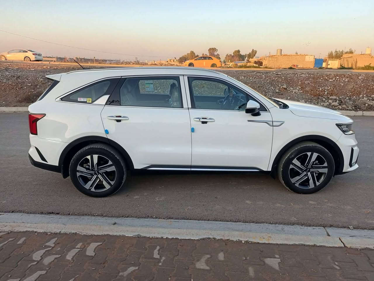 السلام عليكم سياره سورنتو 2021رقم  سليمانيه هزه وسنويه كله جديد وبااسمي شرط الوكاله والتحويل حجم المحرك 2500 توربو السياره مكفوله من الدعاميه لدعاميه مابيهه قطره لا تكحيل ولاصبغ ولابارد السياره ماماشيه ماشيه 86 السياره مال بيت جاهزه اكلوب مابيهه نقص سبعه راكب  3 قطع تبريد شاشه وكامره وكشنات جلد بصمات وبشرط ماملعوب بيهه من ابشركه السياره مال بيت جاهزه وبشرط ماملعوب بيهه بكد الشعره من الشركه العنوان كركوك 
السعر 268 وبيها مجال بسيط
رقم الهاتف ***********
