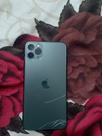 آيفون ١١ برو ماكس • ٢٥٦ • فيس ايدي متوقف