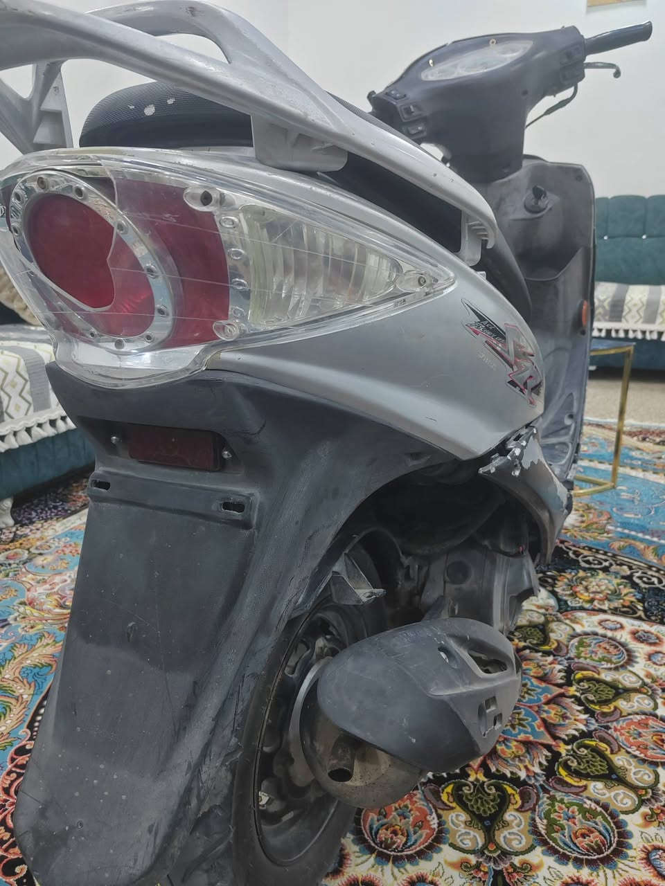 دراجه كامكو للبيع
دراجه مفتوحه مره واحده
مكاني نجف مجمع الاميرات
سعرها 350 وبيها مجال
رقمي ***********
