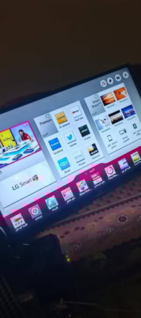 بلازما • ال جي ٤٢انش • خطوط خفيفة