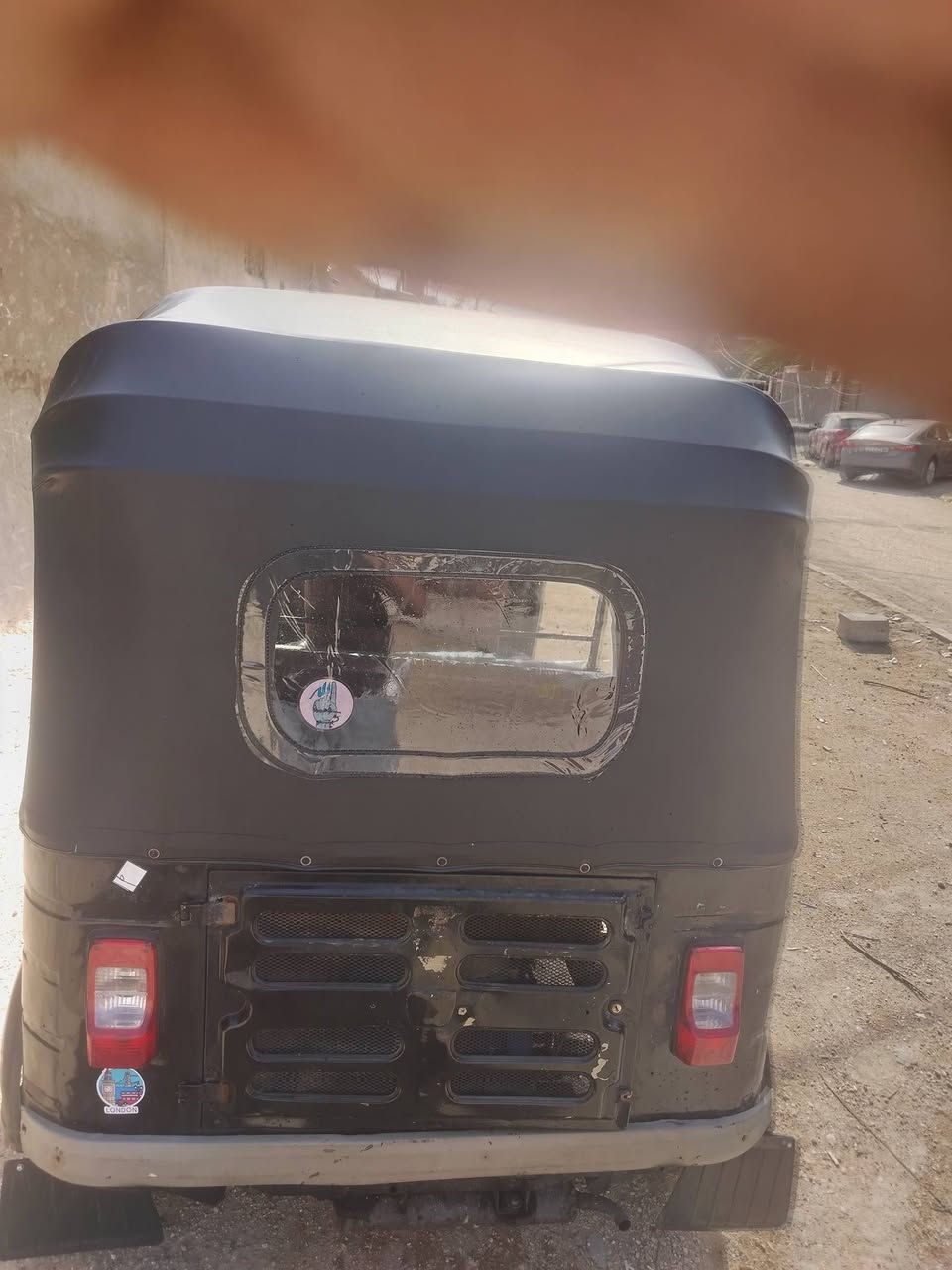 سلام عليكم  تكتك للبيع مديل16 ارواق اصولي يم  مكتب حسين تكتك جاهزه من كلشي كبل للشارع  مكاني  كربلاء حي العسكري  السعر 3250 وبيه مجال قليل الرقم ***********
