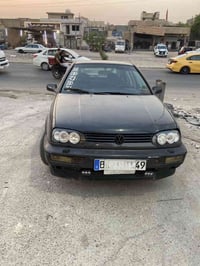 كولف للبيع او مراوس محرك2000 كير عادي سياره كامله من كلشي بس بيها خربط...