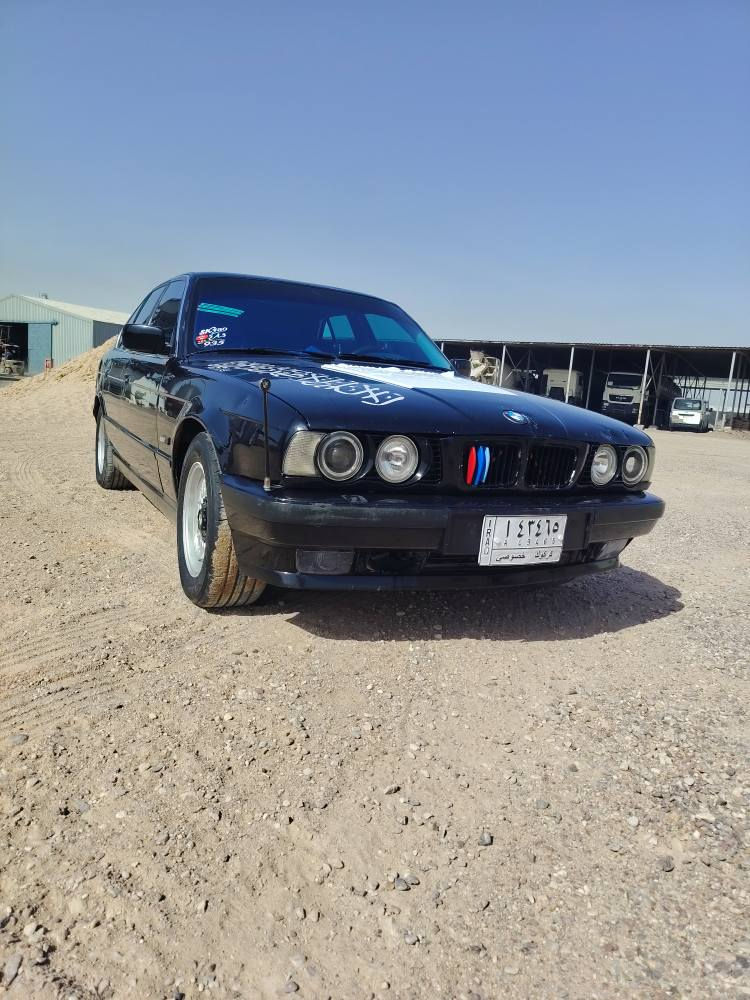 بي ام 525iA  رقم كركوك مشروع وطني 
وراعيها يريد تحويل تتحول وين ما تريد وبي محافضه 
كير عادي  مكينه كير كفاله عليه كير zf  مال صقر مكينه العدله 
تبريد ثلج 
حداده الخلفيه ٨٠ بل ميه 
الماميه ٣٠ بل ميه 
تخم تاير جديد 
مكفوله من الضربه ما عده بس هاي بدايت البنيد شويه 
عليها ادامه كامله المكينه 
نضافت غرفتها ٩٠ بلميه 

الضافات العليه 
الد احمر 
عين بلايت متغيره بهواي  اشكال 
نشره داخليه متغيره على تلفون  بل بطاين ودشبول والرضيه 
تضليل بنرايز الجامه الماميه  
وبعد بيها هواي سوالف تجي وتشوف بعينك 
سعر ٥٥ وبي مجال بسيط 
*********** تصال /وتساب مفتوح 
والي تعجبه عيونه اله الزبير, البصرة
