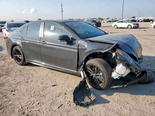 سلام عليكم 
تويوتا كامري هايبرد 2025 SE 
مده وصول شهرين 
السعر واصل بغداد بدون تصليح 177 وبيها مجال 
للاستفسار 
***********
بغداد حي جامعه نفق الشرطه شركه الناجح
