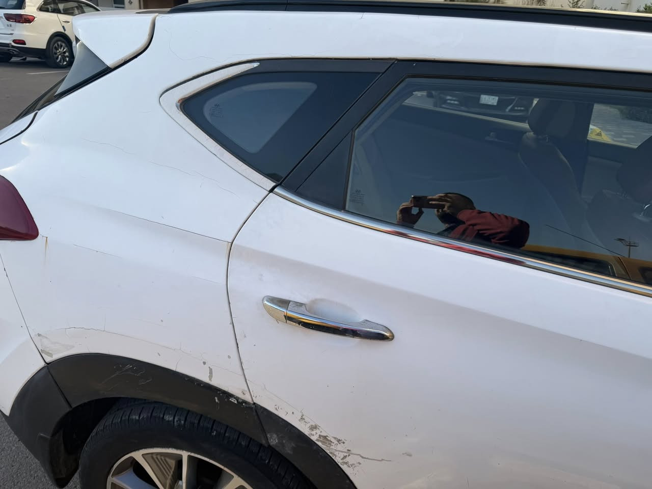 سلام عليكم

توسان ٢٠١٨ للبيع
بانوراما
رقم بغداد
كير محرك مكفولات 

مصبوغة عام

للبيع ب١٥٥ وبيها مجال

مكانها بسماية
***********
