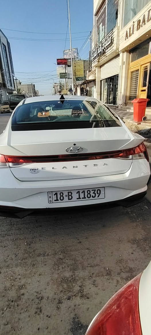 الإنترا موديل 22 
الحادث بنيد والجاملغ بدون ارباك 
المواصفات....... 
بصمتين تشغيل 
بصمه ابواب 
تشغيل عن بعد 
رادار أمامي 
لد داخلي 
كراسي تدفئه
رادار خلفي 
رادار جانبي 
ويل كب 
اضويه زنون ابلادي
تحديد مسار 
مثبت سرعه 
وقوف ذاتي 
مانع اصتدام
شاشه ثلاث انظمه 
شاشه دجتل  
داخل رصاصي 
كامرا  وخلفي
محرك 2000دوش
هند بريك بصمه  
تخم تاير ويل كب 
السياره نظافه جديده
تحويل مباشر 
للاستفسار الاتصال ***********
