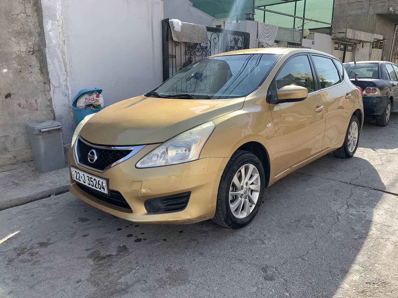 نیسان تیدا خەلیجی ٢٠١٤
بێ بۆیاخ و بێ لێدران
تەنها جەمپێکی خەفیفی پشتی هەیە
نرخ ٩٧ وەرەقە

0750 762 7005
