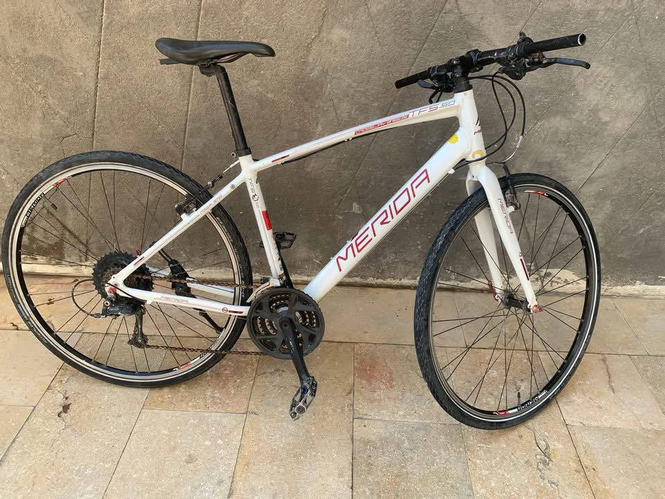 دراجه هوائية ماركة ميردا 
الدراجة تخم واحد مردا 
ويلات و الجسد و السرج و ستيرن  كله ميردا
سستم ديور شيمانو السرعه ٣ في ٧ 
الصور امامكم  
الغرض من البيع اخذ دراجه اكبر 
السعر 250  وبيه مجال للشراي 
مكاني بصرة لايوجد توصيل


**إذا كنت صاحب هذا الإعلان وتريد حذفه لأي سبب، رجاءا أرسل رسالة إلى الدعم الفني**