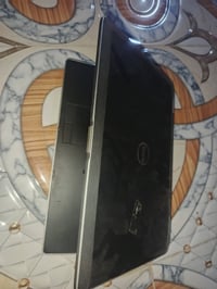 لابتوب • للبيع • واتساب