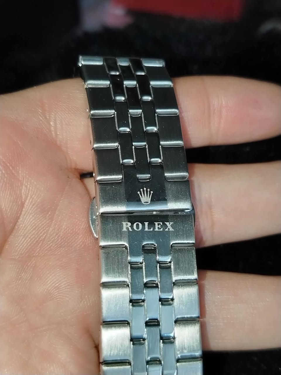 ساعة رجالية ماركة. رولكس سويسري 

شاشه ضد الكسر والخدوش قطعه كلش حلوة وراقيه منفذ،شهري مقاومة للماء ضهر حفر خلي سعر وبلعافيه علياخذها


**إذا كنت صاحب هذا الإعلان وتريد حذفه لأي سبب، رجاءا أرسل رسالة إلى الدعم الفني**