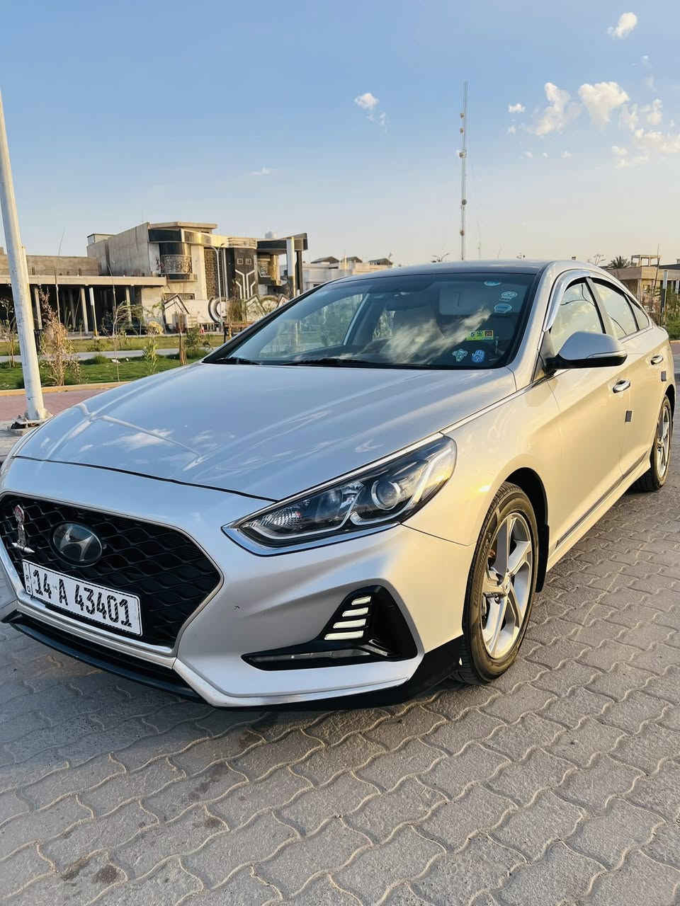 سلام عليكم
البيع سوناتا فول مواصفات كوري مكينه 2000
بانزين كفاله من الصبغ والتبديل 
رادار امامي تحديد مسار 
نقط عماء سايد بريك بصمه 
تحكم جهتين لد امامي وخلفي 
الاتصال ***********

