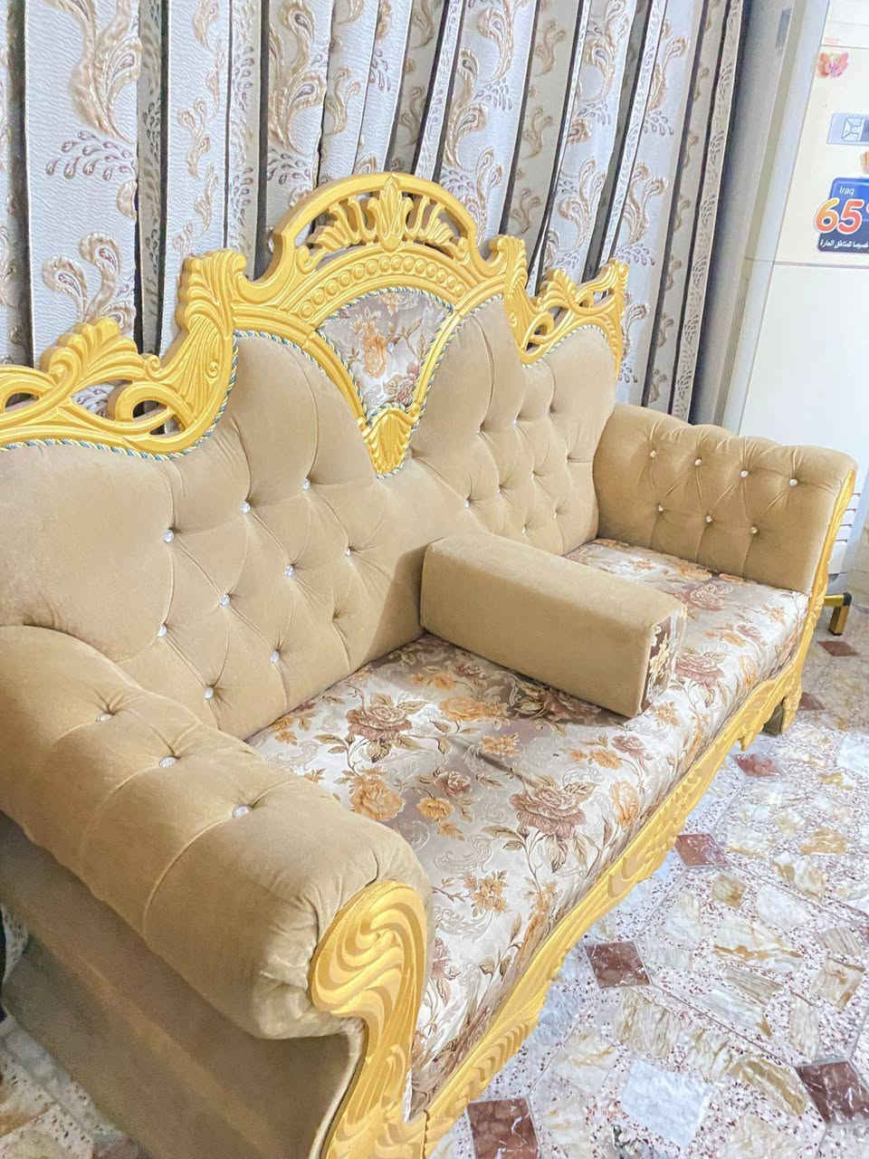 ديوان ملكي للبيع
النضافة ٩٥% 
١١ قطعة 
طبلات ٤ صغار مع طبله وسط كبيرة 
السعر مليون و٢٥٠ وبي مجال 
للتواصل خاص ..


**إذا كنت صاحب هذا الإعلان وتريد حذفه لأي سبب، رجاءا أرسل رسالة إلى الدعم الفني**