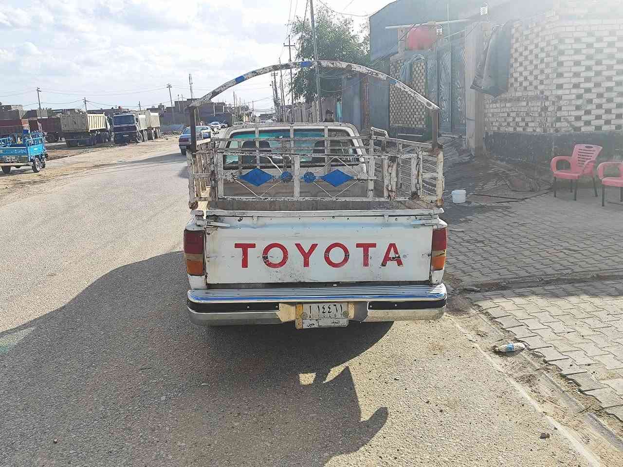 تيوتا ياباني 91 للبيع مصلحه جديد ومصبوغه صبغ جماليه رقم نجف الماني سنويه ساقطه السعر 40 وبيها مجال***********
