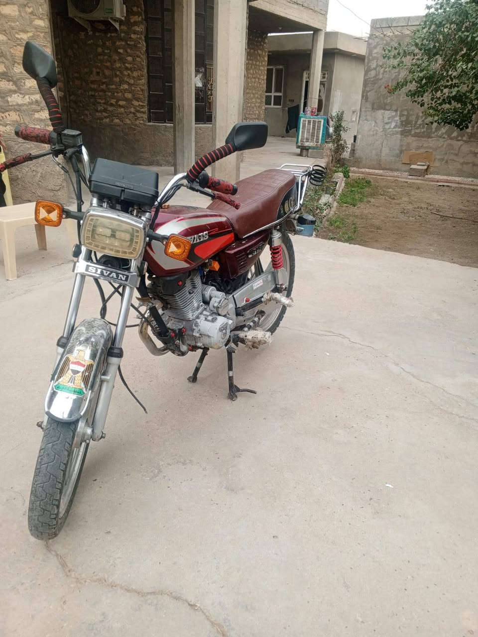 دراجه للبيع السعر 600وبي مجال المكان الرمادي التأميم رقم ***********
