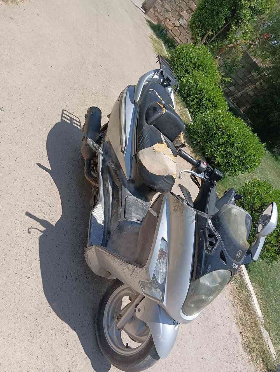 موطور سايم نضيف لبيع شغال بي صوت بلمحرك صوت جواكجيج محرك 250
كهربيات شغاله تلف شغال كله شغال شراي تصال ***********مكاني لرمادي لحوز شراي تصال سعر خاص وصير مراوس
