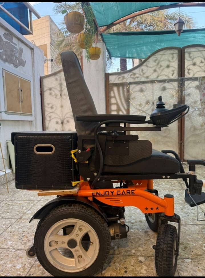 عربه شحن حجم كبير للبيع
نضافه 90٪ استخدام قليل
العنوان بغداد الحريه 
السعر ٤٠٠ الف بيها مجال شي بسيط
التواصل عبر الواتساب 
على الرقم
***********
