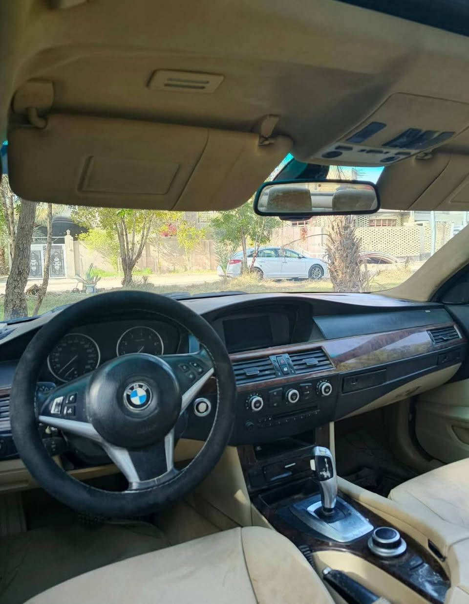 اللهم صل على محمد وال محمد 🩵
BMW E60 N52 2008/530
سعر 102
رقم بغداد بسمي رقم انكليزي هزه جديده 
محرك 30 نوزل قصير تنفس طبيعي كير كوبرة 
 دعامية اماميه خلفيه ودوس m5
  سبايدر جامه خلفيه سبايدر جنطة m5 
شباك وفتحات جاملغ m5 
 تبريد شغال قطعتين ❄️
سلايت روف شغال طكتين 
 تحكم ستيرن شغال ويل هامان حجم 18
كشنات كهرباء لون بيجي ⚡️
 ابطاين البوب  ام بردات 
لايتات جدد 
***********
