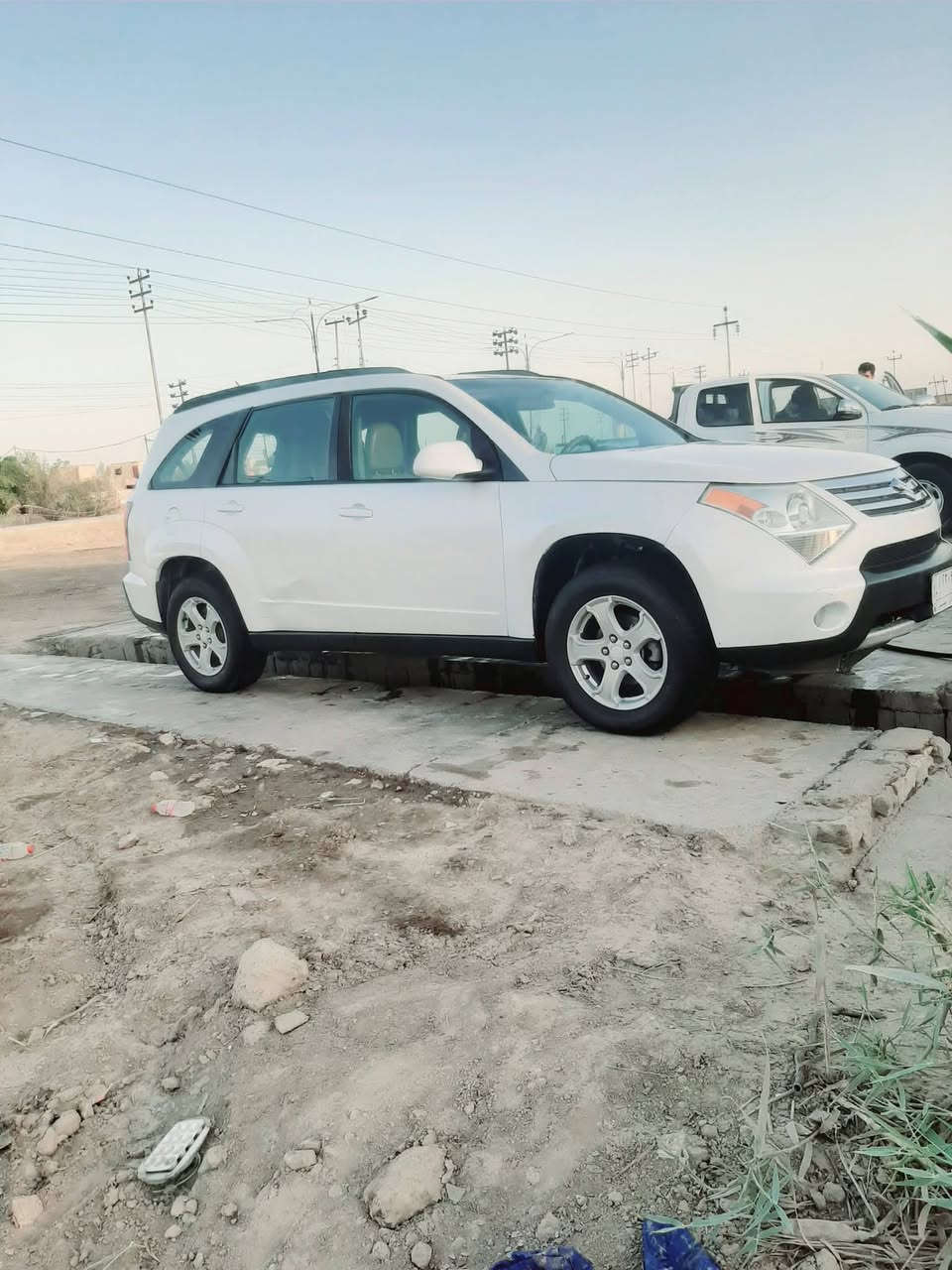 ساوزكي ياباني موديل 2008 سبعه راكب ٣ قطع تبريد شغال 
رقم ديالى سنويه نافذ حداديه جديده تخم تاير 
كشنات جلد فتحه بلسقف كشن كهرباء تحكم ستيرن جهتين 
محور كامري وبيه كازكيت حالين فقط كازكيت كفاله صبغ وضربه 
العنوان ميسان قلعه صالح 
بيع ومراوس حسب القلعه
سعر 50 وبيه مجال
موبايل ***********
موبايل ***********
