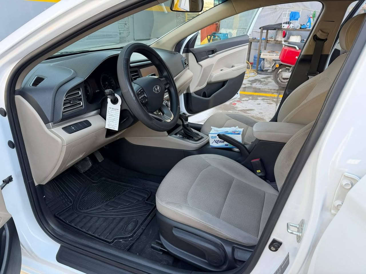 النترا 2019 ( خـليـجـي )
فول عدى البصمة 
فتحه 
شاشة
كامرا 
حساسات امامي خلفي 
تحكمات ستيرن 
شاشة اعطال 
3 انظمة قيادة 
مري شفط 
مكينة 2000 دوش ( المرغوب ) 
هزه وفحص جديد رقم جديد 
موقع السياره بغداد ( دورة - كرادة ) 
بيها حادث جانبي صور موجوده 
* بنيد مبدل ومصبوغ جاملغ اصلي ( شواصي مكفول وبدون ايرباك ) 
مستعجل عل بيع عندي عملية واريد ابيع 
***********
