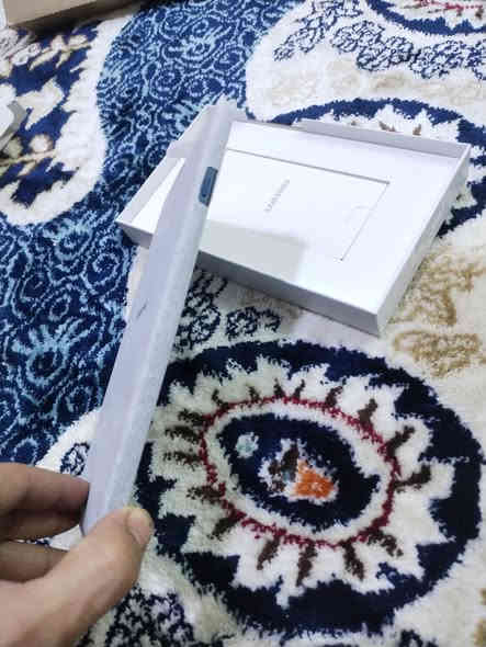 السلام عليكم Samsung Galaxy Tap A9
ايباد جديد ما مستخدم ولا لحظه هسه فتحت باكيته ونشرته اشتريته من مركز سامسونج الرئيسي بغداد جهاز اصلي. ذاكرته 64g وذاكرة رام خارجيه تصل الى 1تيرا بايت

شاشه بدقة HD فائقة الوضوح سلس كلش بالاستخدام

مناسب جدا للدراسه والعمل والتصفح اليومي سعره 158الف دينار بي مجال بسيط سبب البيع اخذت لابتوب بسعر مناسب لان يناسبني بشغلي.

ملاحظة /ضمان سنه كاملة من شركة سامسونج.  الرقم للتواصل ***********
