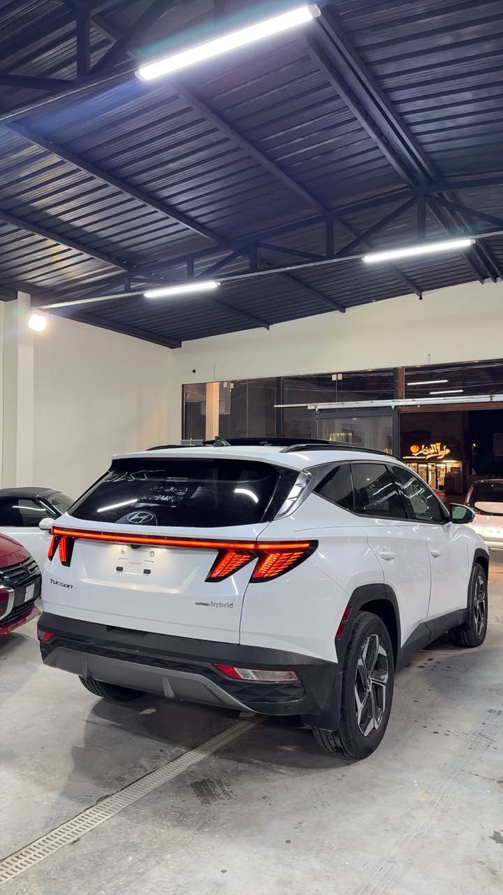 متوفر داخل صالة عرض شركة ( نجوم السواحل ) ✅
هونداي توكسان 2024 HYBRID LIMITED فول مواصفات
حادث السياره كما موضح بالصور ( بدون تبديل + بدون صبغ ) 
بدون أيرباك بدون أيرباك 📍
1-بصمة تشغيل +بصمة أبواب + تشغيل عن بعد 
2-سلايد روڤ ( بانورما ) 
2-تقديم وترجيع من خلال البصمه 
3-مقاعد الأماميه كهرباء + تدفئة + تبريد 
4-مقعد خزن ميموري 
5-حساسات أمامي + خلفي 
6-جنطه كهرباء 
7- كامرات 5 ( 360 درجه ) 
8-لد أمامي + لد خلفي 
9-داخل أوف وايت 
10-هاند بريك 
11-كير دكم 
12-شاشه تبريد لمس 
وباقي المواصفات المعروفه 
بدون رقم تترقم جميع المحافظات ( الرقم مجاني ) 
معروضه 225 بيه مجال بسيط 
للأستفسار أكثر زورونا الى موقع الشركة 
بابل-حي الطياره - قرب شركة آسياسيل
او الأتصال ع الارقام التاليه 👇👇👇
*********** / محمد الحميري 
*********** / علي الجبوري
