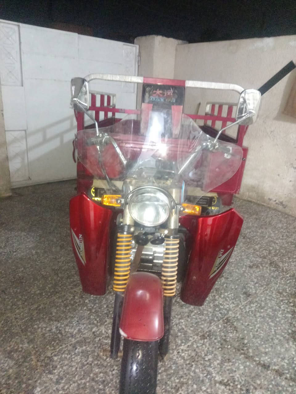 السلام عليكم ستوته ديوان ٢٠١٨اوراق كامله كهربائيات شغاله سلف هندر ستوته نضيفه متحمل اي خياس السعر مليون وربع وبيها مجال مكاني بغداد على السياحي مقابل حسينيه المعامل ***********
