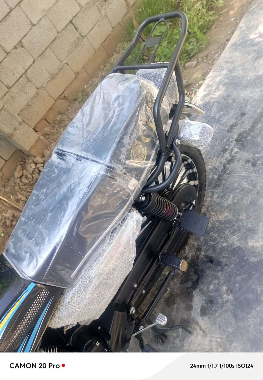 سـلام عليـكم 
سيـفان 2025ستعـمال اقل الاسبوع ماشي 200كيلو 
كفـالة من الشخط بصمات سويجات كاملة تشغيل عن بعد 
دراجة طك فلين نضافة كدامك شراي تصل ودلل 
***********
مكاني ديالى بعقوبة 
اوراق كارتوني
