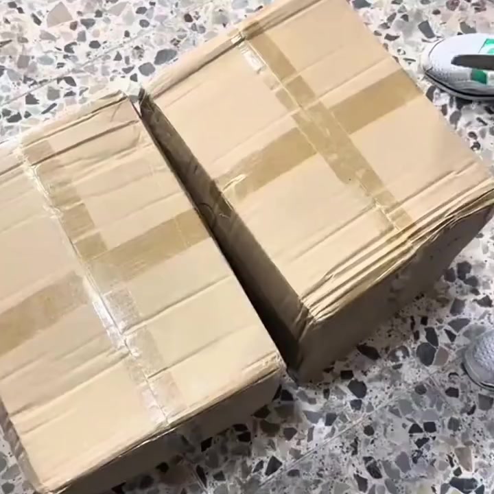 فرصة متتفوت  الاصحاب المحلات و المشاريع الصغيرة كارتون العناية بالبشرة
يجي بالكارتون من ٨٠ قطعة الى ١٠٠ قطعة 
سعر الكارتون ٥٥ ألف اذا الكارتون بيها ٨٠  قطعة وتبيع القطعة ع ألف دينار راح تربح ع الكارتون ٢٥ الف زين اذا ١٠٠ قطعة راج تربح اكثر وذا تبيع ع الفين وفوك هم راح يضاعف ربحك  مو اكلكم فرصة متتفوت 😉 لحك ترة العدد محدود 
***********
