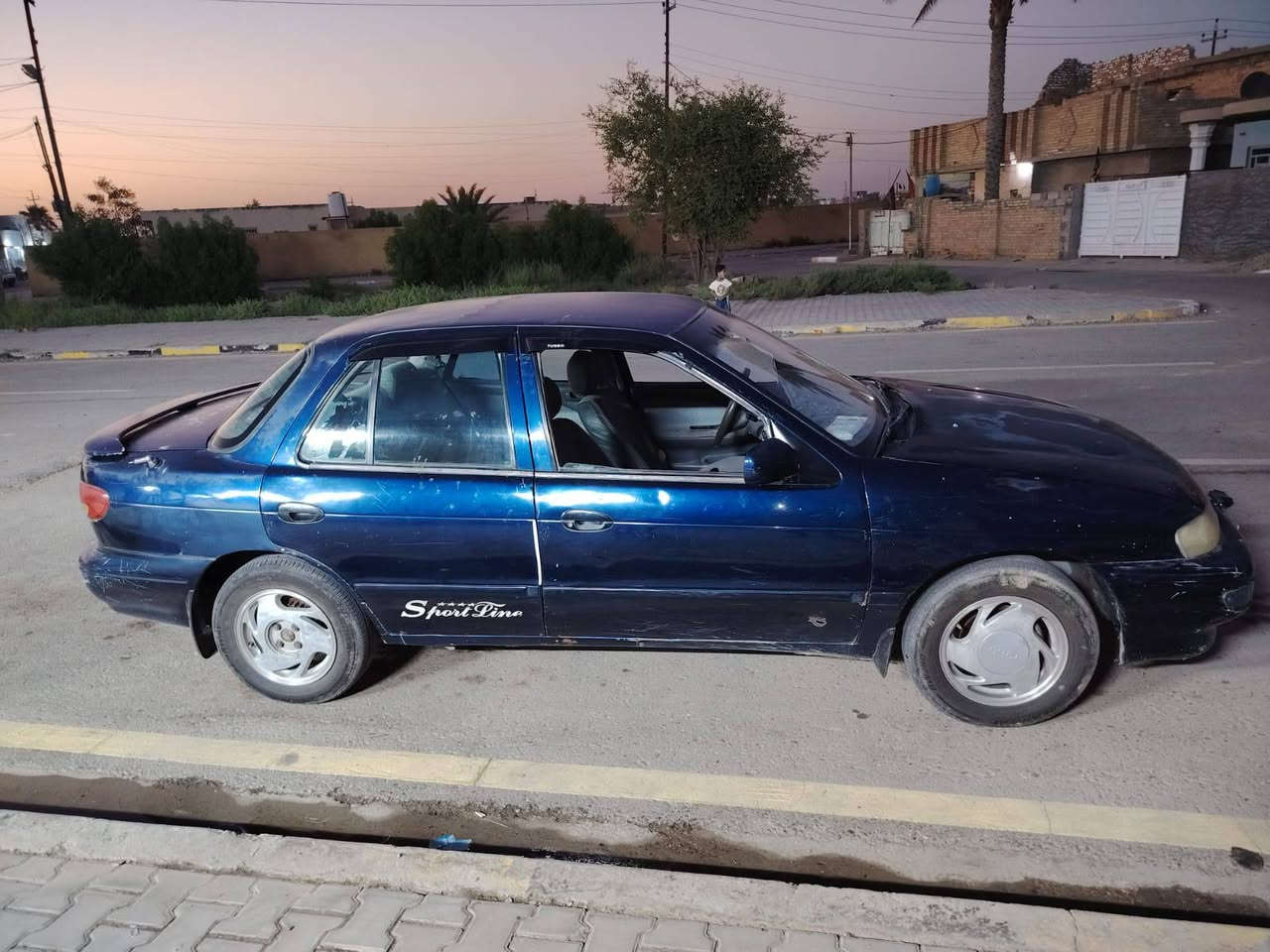 سلام عليكم كيا سيفيه 1996 للبيع السياره بلاديه بدون صبغ بدون ضربه كير ومحرك وتبريد بشرط صدر جديد تخم تاير كهربائيات كله جديد رقم بغداد دولي سنويه نافذه صار 4اشهر شرط تحويل نقص فقط مشط ستير يذب دهن فقط السياره خير من الله مال جناي مكان واسط الصويرة السعر 39وبيه مجال ***********,***********
