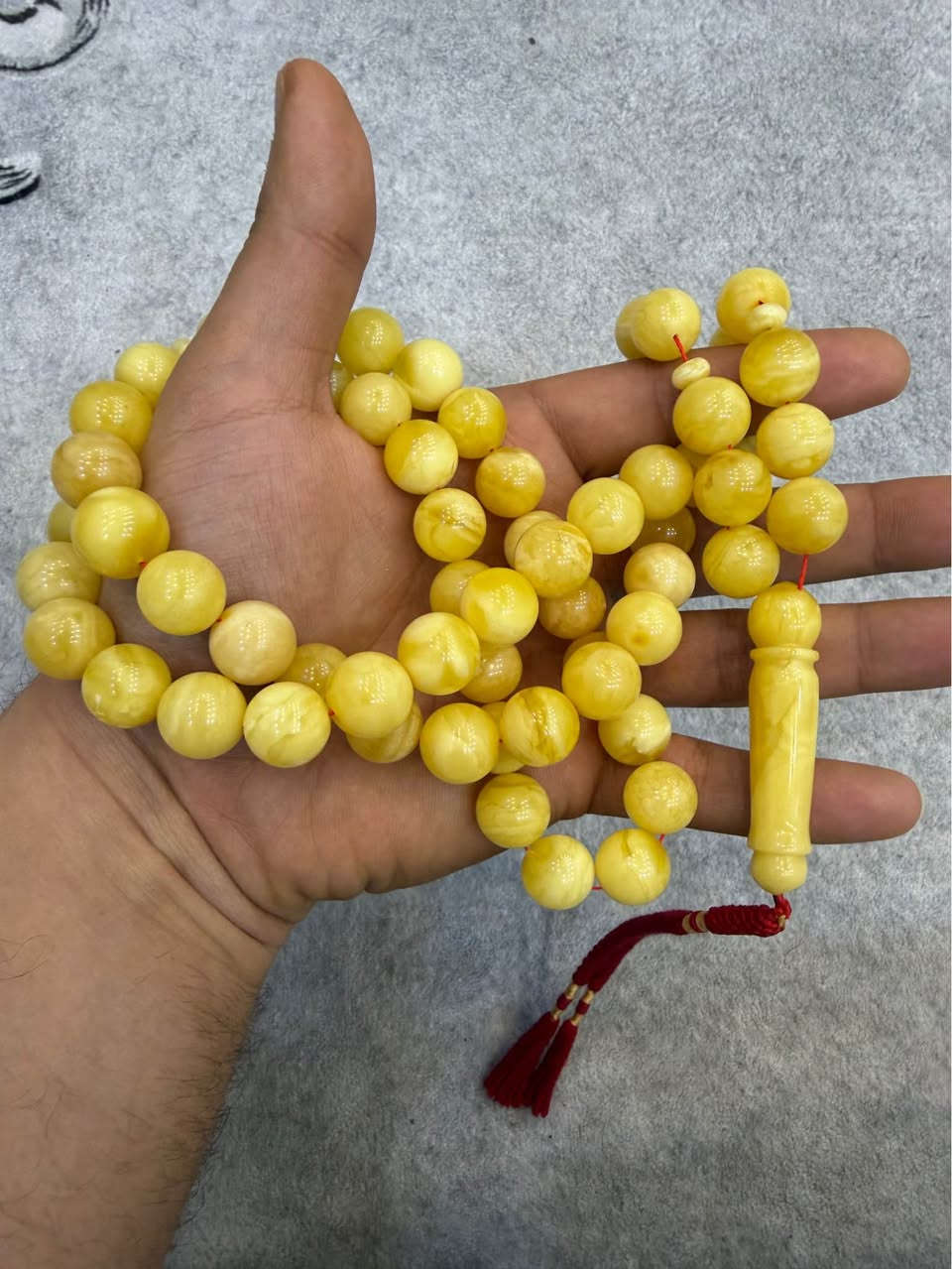 السلام عليكم 
مسباح كهرب حر طبيعي 
المسباح بادي ياخذ لون بعد يعرق اكثر 
خامه شجري مشخط 
شاهد المسباح استندر                                         
المسباح بي 4 فواصل ثنين فوك ثنين جوه  ذي                          
المسباح بي 66 خرزه                                                        
وزن المسباح 97 كرام من غير وزن الفواصل 
وصل الضمان موجود 
المسباح كهرب حر طبيعي                           
روح افحص باي مكان اذا بي خلل او مو كهرب مرجوع 
رقم الاتصال والواتساب 

*********** البصرة, العراق
