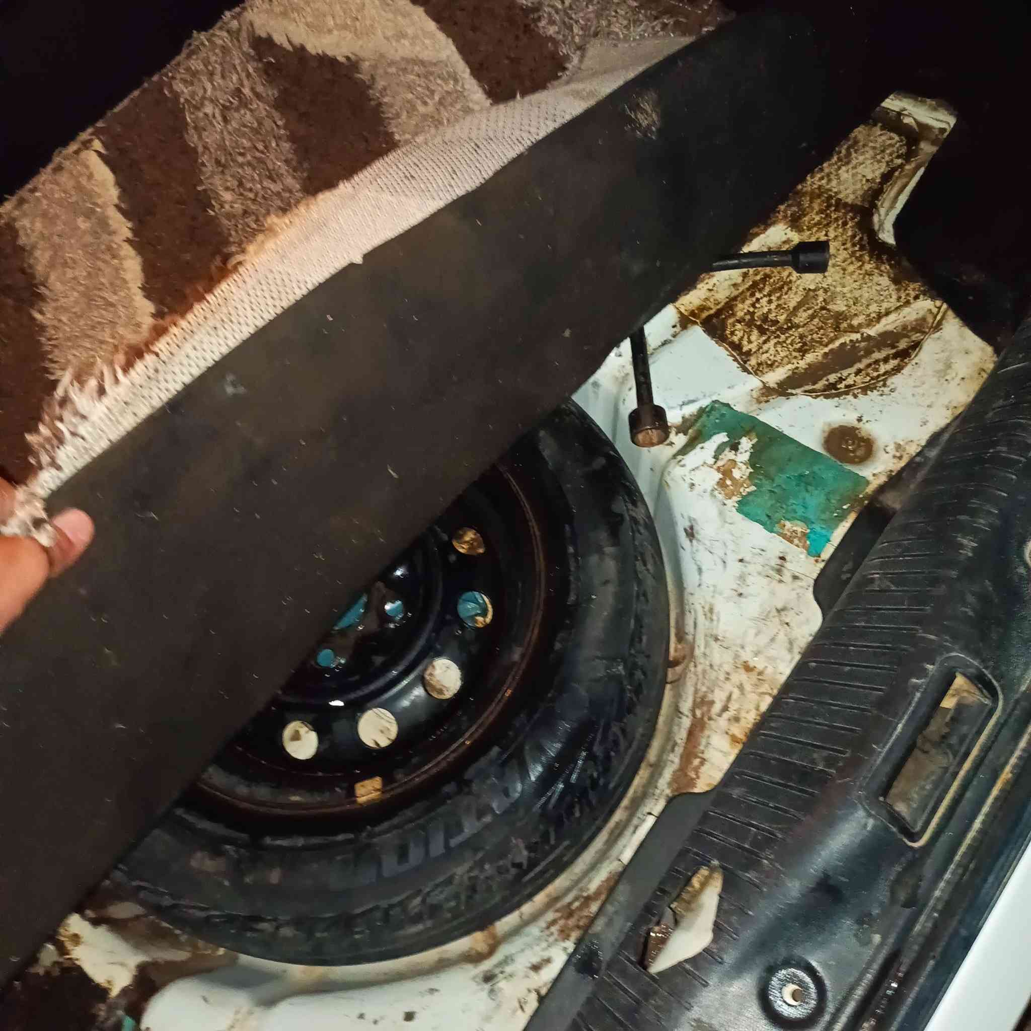 سلام عليكم تايبه للبيع موديل 2013
سياره جاهزه مكينه كير خير من الله (السعر٤٠ )الاستفسار أكثر 

***********
