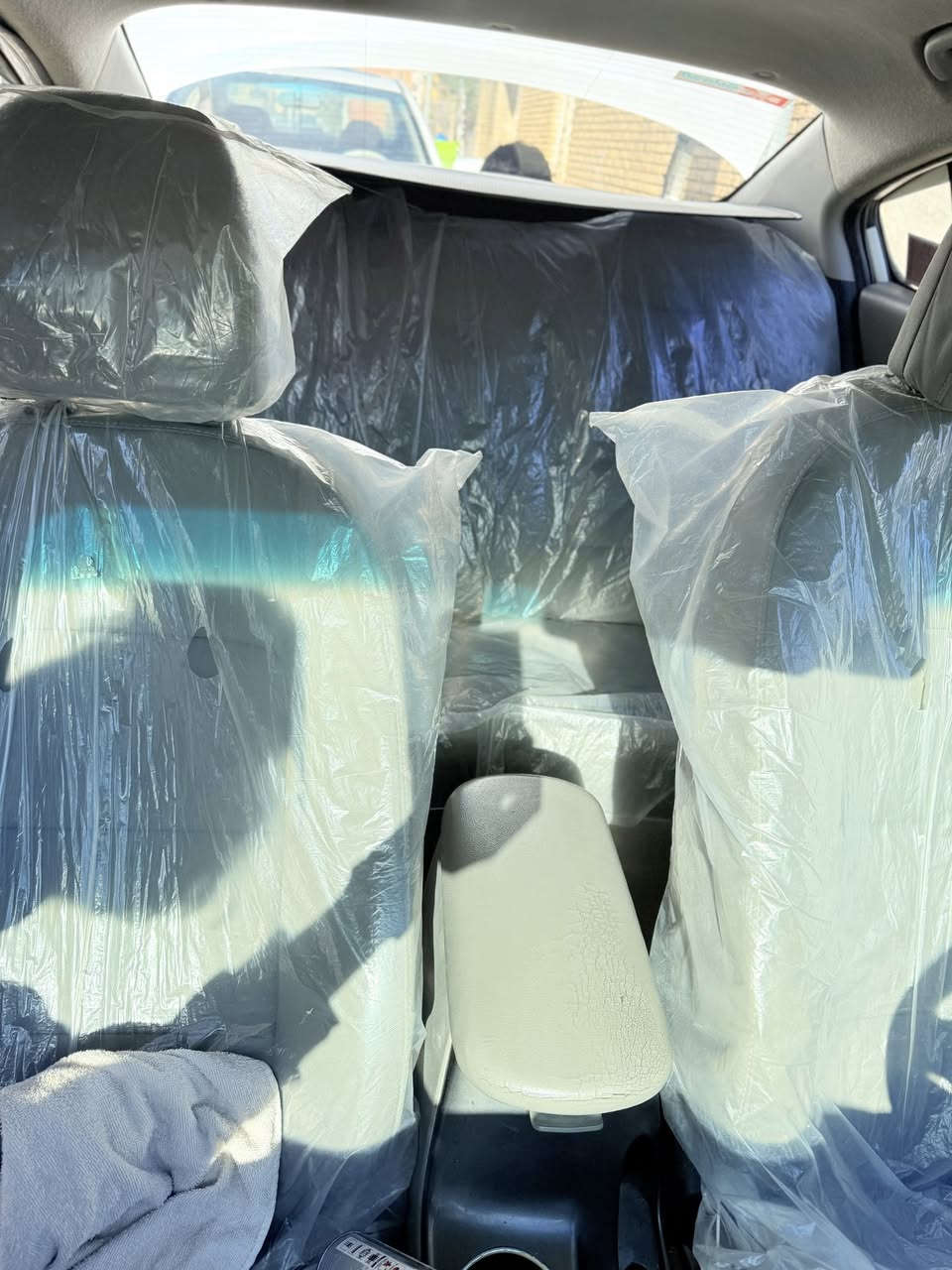 السلام عليكم سيراتو ٢٠١٤ خليجي مكينه ١٦٠٠ دوش سياره حلوه وبيها باب الصدر مبدل وصبغ جاملغ الايمن باسمي تحويل ثاني يوم سعرها ١٠٧ وبيها مجال ***********
