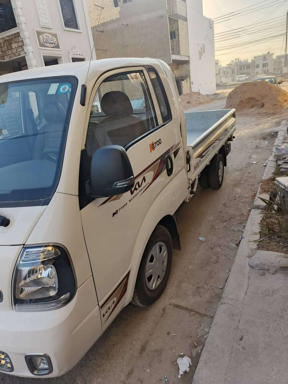 السلام عليكم كيا بنكو ٢٠٢٤سياره مكفوله سنويه جديده مكينه كير مكفوله داخل جديده ماشيه ٤٢مكان بغداد الوسفيه سعره ١٦٥وبيه مجال رقم ***********
