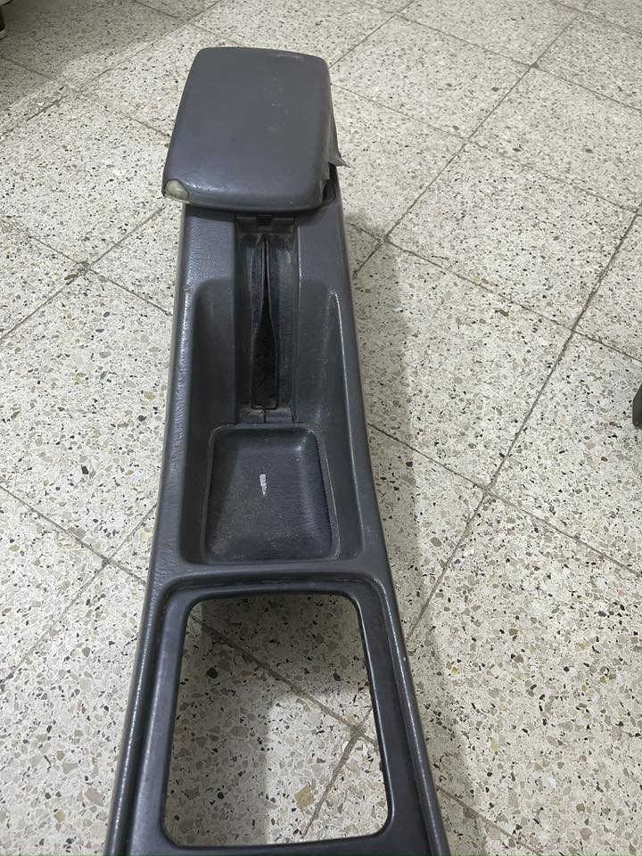 السلام عليكم 
غراض كروسيدا للبيع 
انطي سعر وتعال اخذهن 
العنوان البصره ابو الخصيب 
للاستفسار ***********
