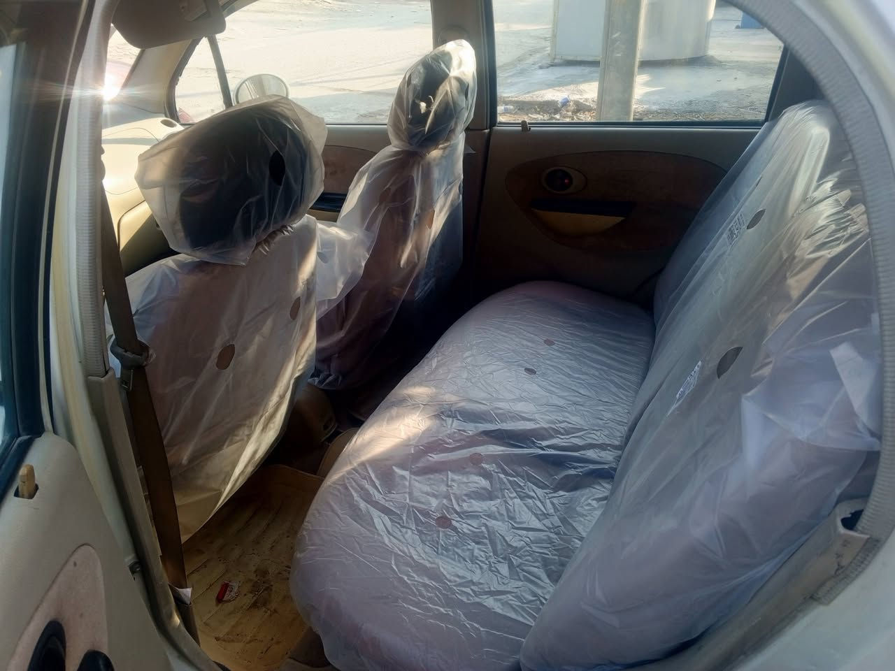 السلام عليكم كيو كيو موديل 2012 سياره جاهزه اوتو رقم بغداد دولي مكان بغداد حي العامل  السعر 34وبيه مجال والشراي يتصل ***********
