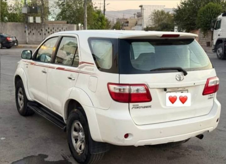 تيوتا فور جنر موديل ٢٠٠٩ سياره جديده ومكفوله عدا الجالمغ الامامي براغيه مفتوحه بدون تبديل الباقي كفاله عليها سيرفس كامل حداديه قبل ١٠ ايام مسويها مستعجل على البيع ***********ماكان واسط شيخ سعد
