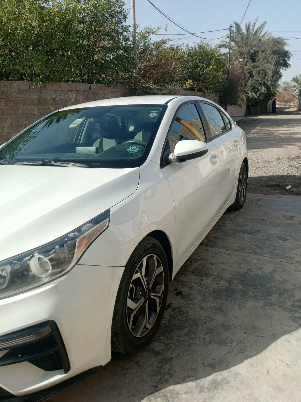 السلام عليكم اخوان فورتي موديل 2020  محرك 2000 دوش السياره جديده وخير من الله كير at المرغوب سياره بلاديه بيها صبغ مثل ماوضح بالسونار بدون دواخل  رقم سليمانيه تحويل ثاني يوم السعر 135 
رقم الهاتف *********** الغزاليه
