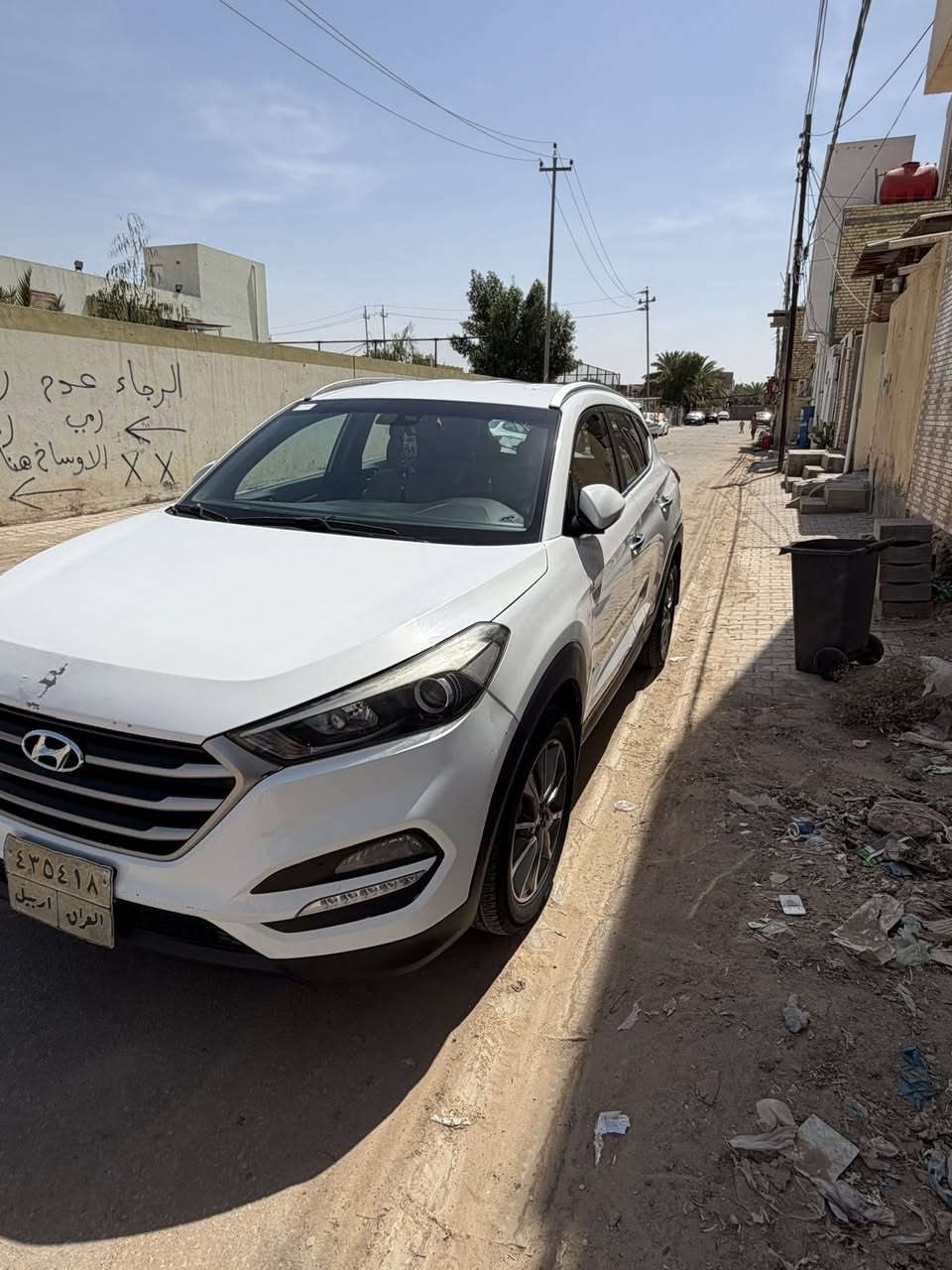 السلام عليكم توكسان موديل 2018 للبيع بيه جاملغ الامامي صبغ والبنيد مطبع السعر 160 وبيه مجال 
هاتف ***********
