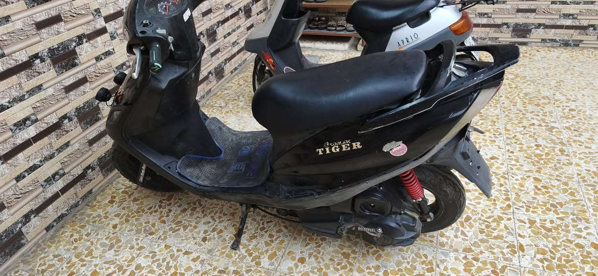 اسكنز فحل ياباني ماطور نضيف سلم شغال درع اصلي جديد السعر 400الف
بي مجال حك الجيه‍ ***********
