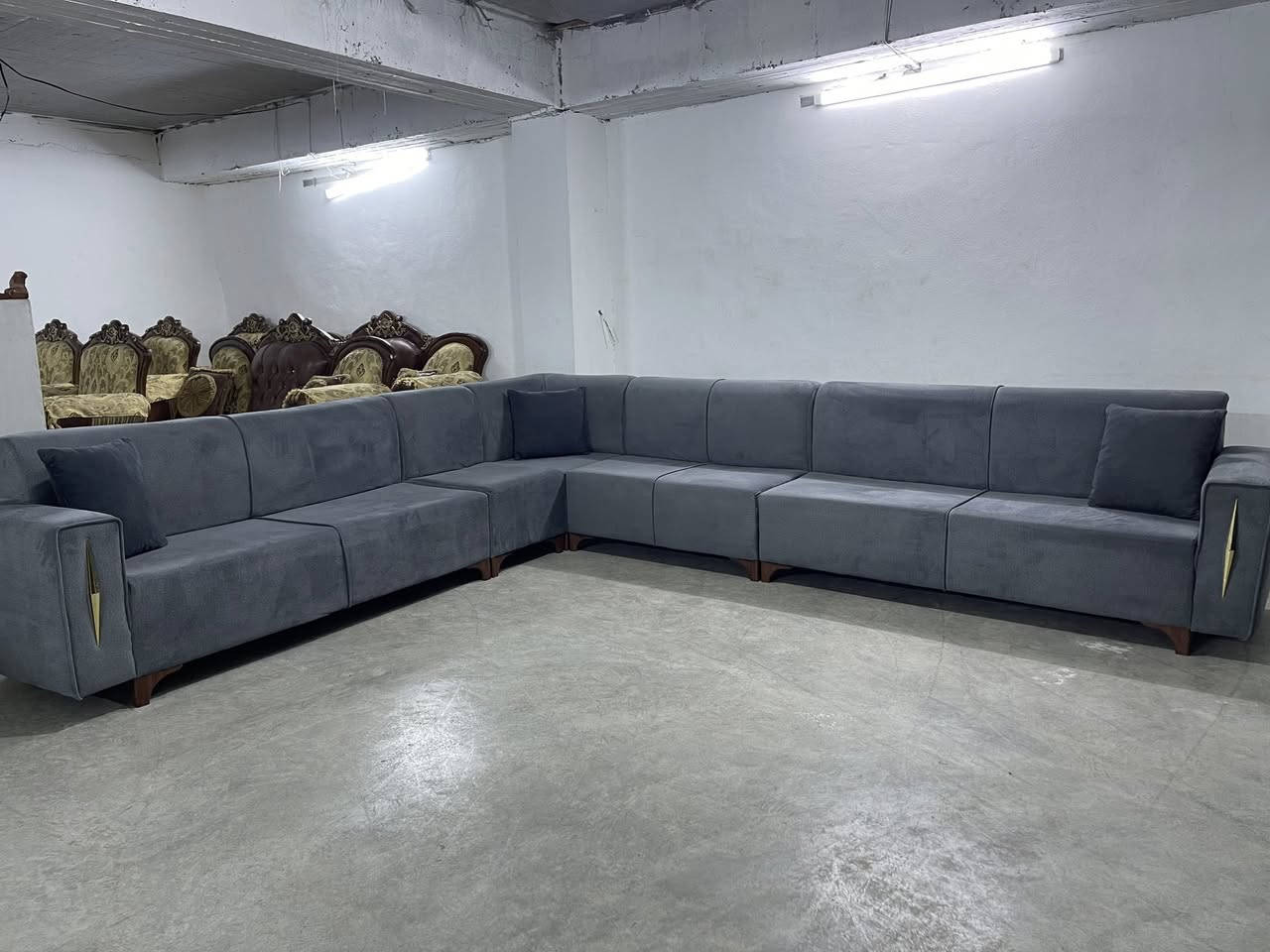 سڵاوی خوای گەورەتان لێبێ
ئەم قەنەفە  L بۆفرۆشتن 
قوماشی کابۆییە بێعەیبە دەسکردە 
هەر بە پاکی ماوە 📦
ژ.م***********
